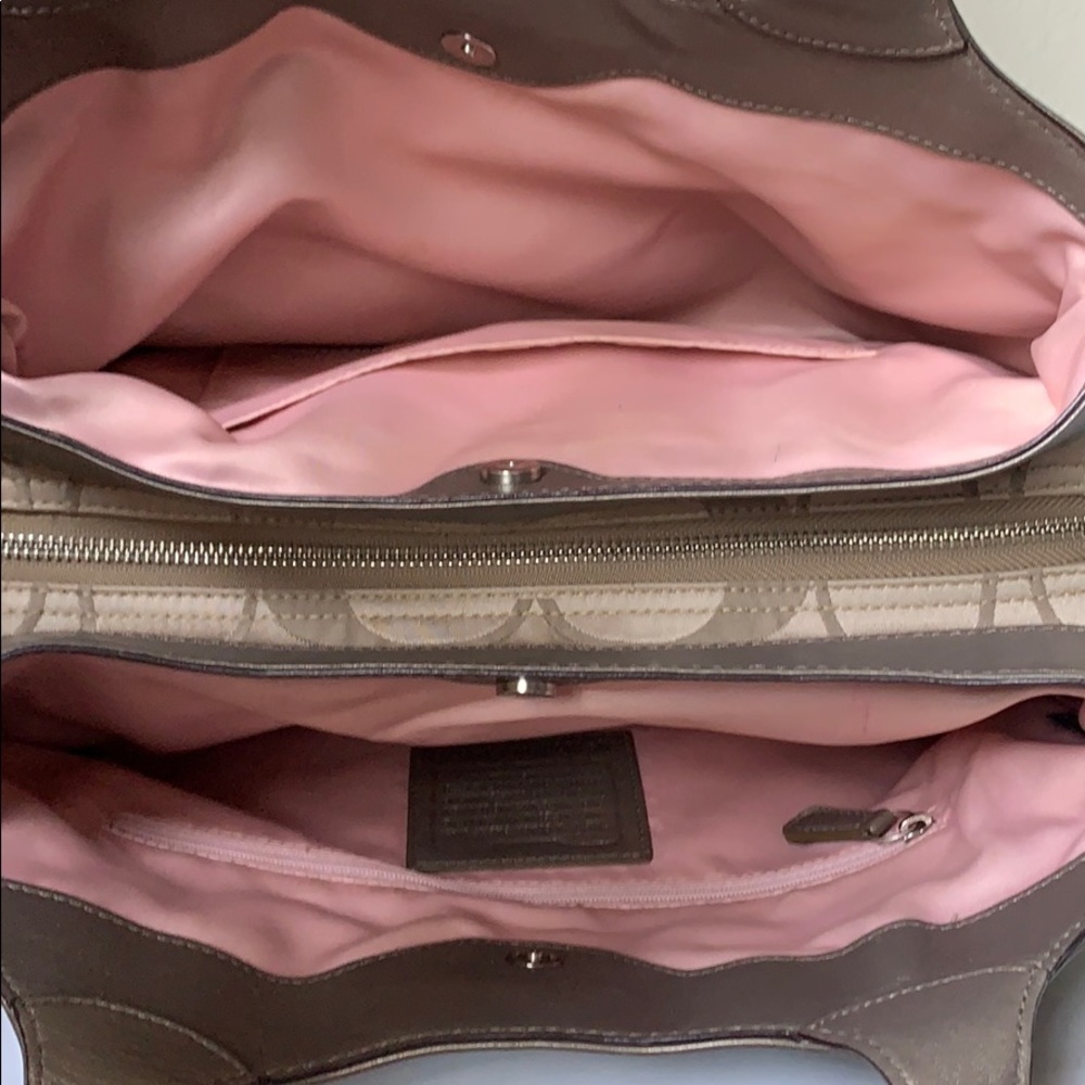 Coach Bag - Picture 3 of 6